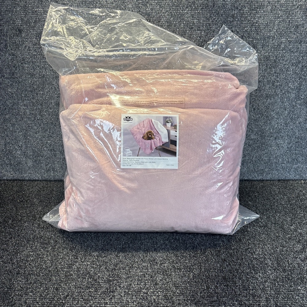 Petmaker~Large Pink/Waterproof Flannel/Fleece Blanket 60" x 50" - NEW and SEALED
